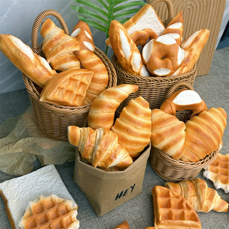 Party Games Graduation - Macio mini baguette modelo realista bonito